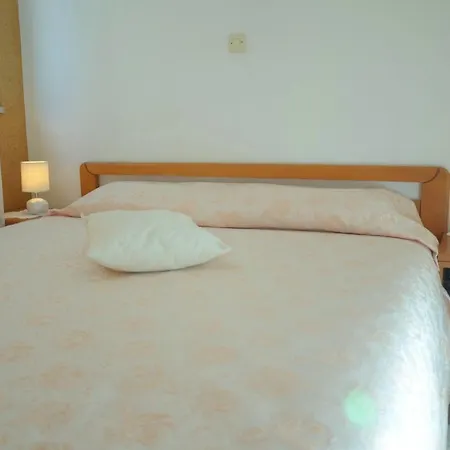 Appartement With A Parking Space - 13335 Split